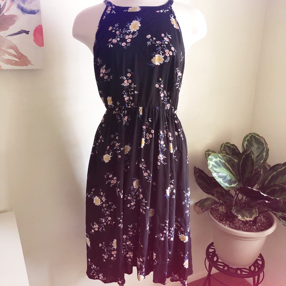Floral dress - Picture 1 of 3